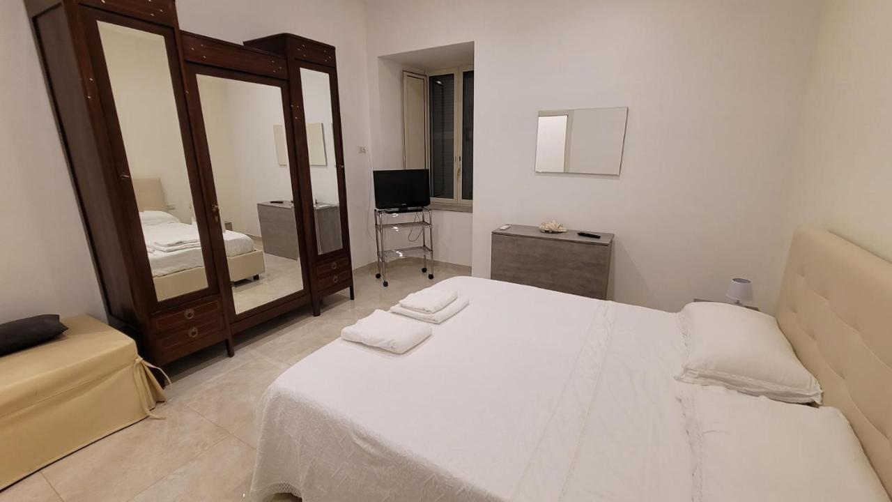 Annie'S Riviera Apartment Naples Luaran gambar